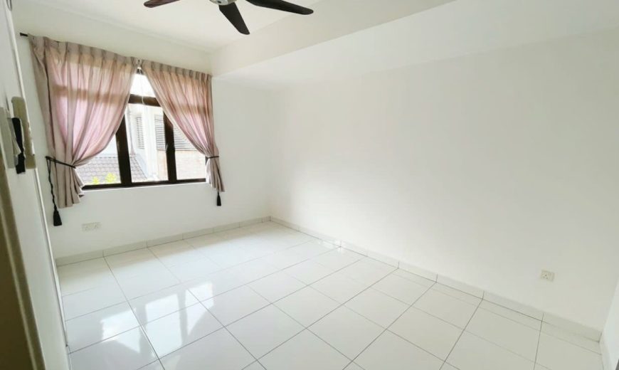 Taman Laguna – 2 Storey Semi Detached House – FOR SALE Taman Laguna – 2 Storey Semi Detached House – FOR SALE