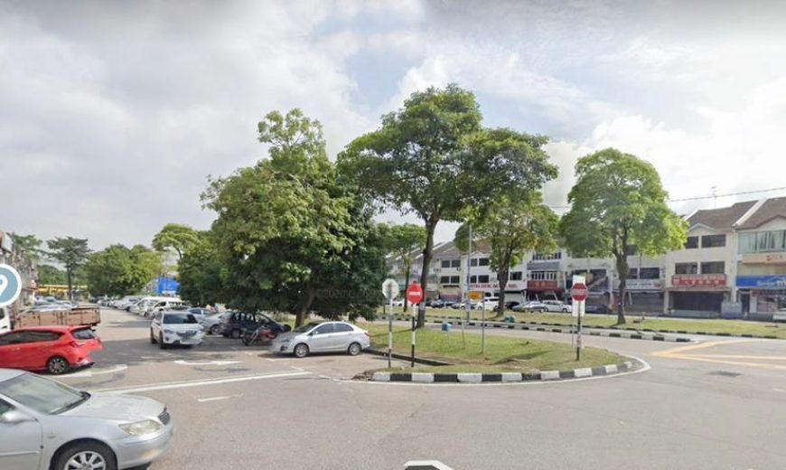 Taman Molek – 2 Storey Shop Lot – FOR SALE Taman Molek – 2 Storey Shop Lot – FOR SALE