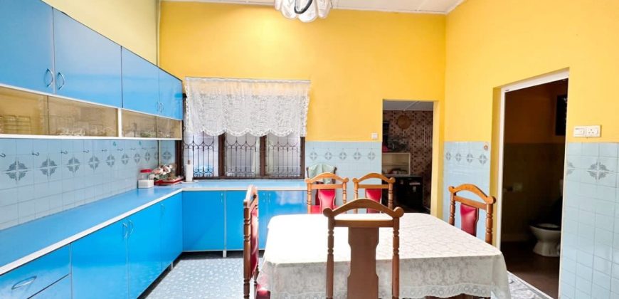 Taman Desa Rahmat @ Tampoi – Single Storey Bungalow House – FOR SALE Taman Desa Rahmat @ Tampoi – Single Storey Bungalow House – FOR SALE