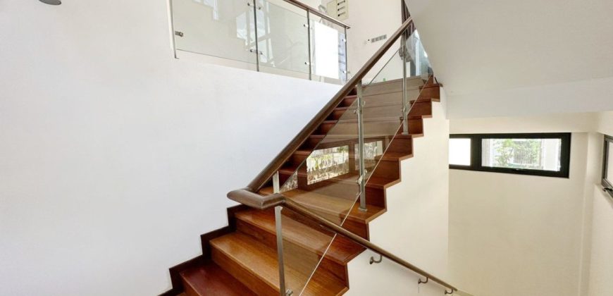 Horizon Hills – 3 Storey Bungalow House – FOR SALE Horizon Hills – 3 Storey Bungalow House – FOR SALE