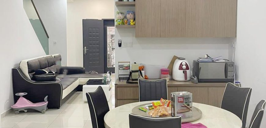 LA Garden @ Pulai Jaya – 2 Storey Terrace House – FOR SALE LA Garden @ Pulai Jaya – 2 Storey Terrace House – FOR SALE