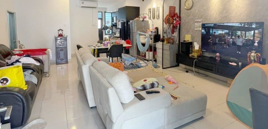 Austin Duta – 2 Storey Terrace House – FOR SALE Austin Duta – 2 Storey Terrace House – FOR SALE