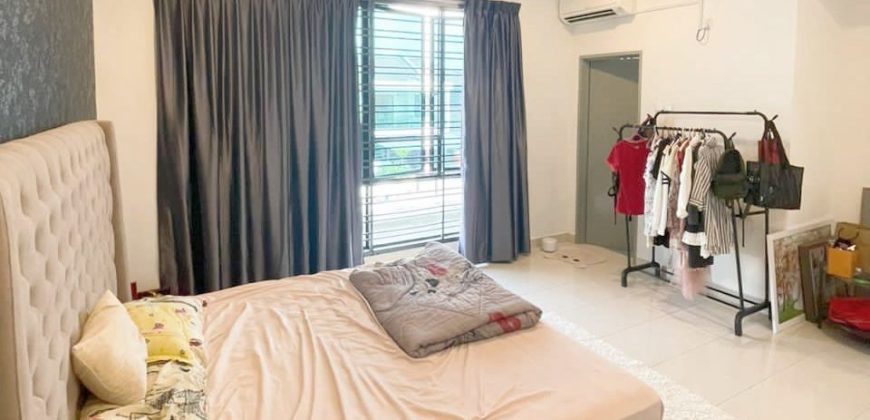 Austin Duta – 2 Storey Terrace House – FOR SALE Austin Duta – 2 Storey Terrace House – FOR SALE