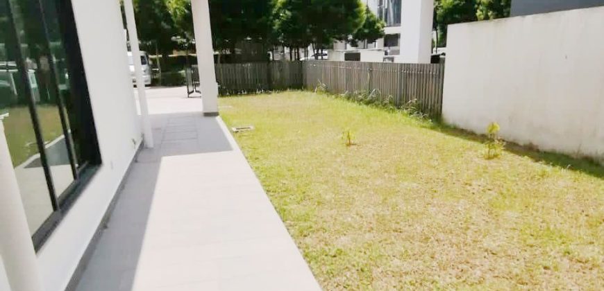 Senibong Cove – 3 Storey Bungalow – FOR SALE Senibong Cove – 3 Storey Bungalow – FOR SALE