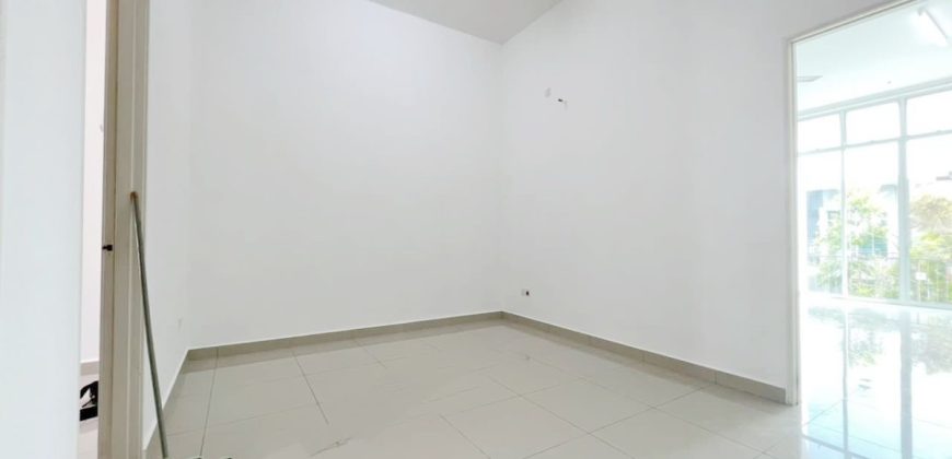 Mount Austin – 2 Storey Terrace House – FOR SALE Mount Austin – 2 Storey Terrace House – FOR SALE