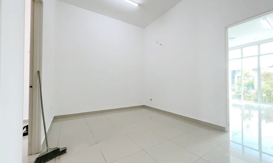 Mount Austin – 2 Storey Terrace House – FOR SALE Mount Austin – 2 Storey Terrace House – FOR SALE
