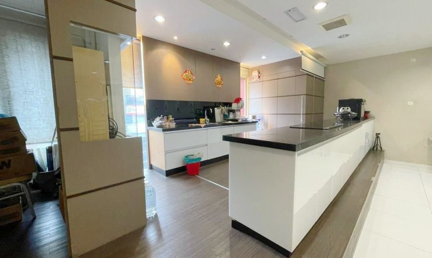 Taman Sutera Utama – 3 Storey Shoplot – FOR SALE Taman Sutera Utama – 3 Storey Shoplot – FOR SALE