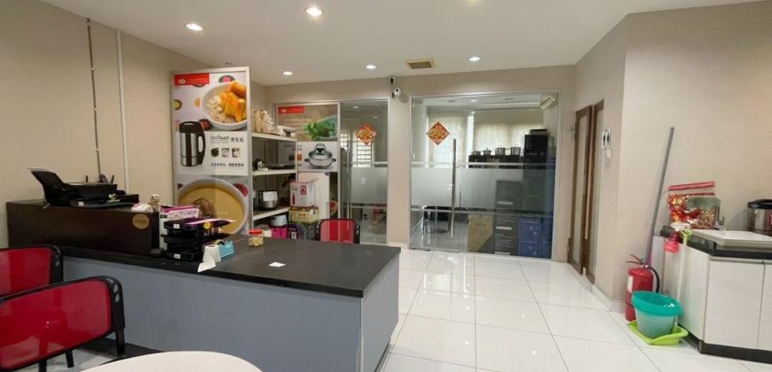 Taman Sutera Utama – 3 Storey Shoplot – FOR SALE Taman Sutera Utama – 3 Storey Shoplot – FOR SALE