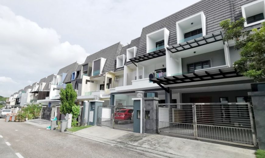 Taman Kempas Utama – 2.5 Storey Terrace House – FOR SALE Taman Kempas Utama – 2.5 Storey Terrace House – FOR SALE