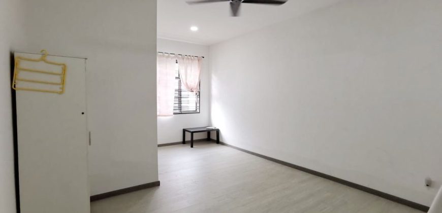 Taman Kempas Utama – 2.5 Storey Terrace House – FOR SALE Taman Kempas Utama – 2.5 Storey Terrace House – FOR SALE