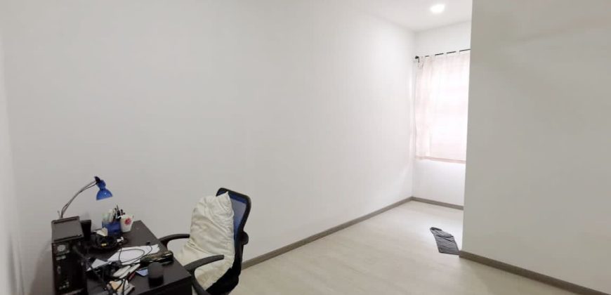 Taman Kempas Utama – 2.5 Storey Terrace House – FOR SALE