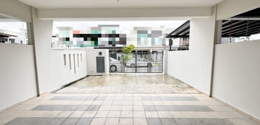 Maya Height @ Bandar Baru Seri Alam – 3 Storey Terrace House – FOR SALE Maya Height @ Bandar Baru Seri Alam – 3 Storey Terrace House – FOR SALE