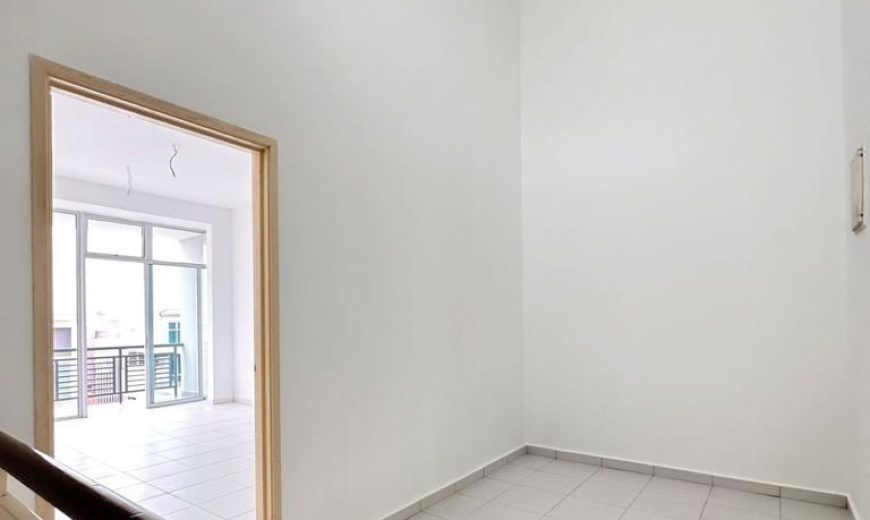 Maya Height @ Bandar Baru Seri Alam – 3 Storey Terrace House – FOR SALE Maya Height @ Bandar Baru Seri Alam – 3 Storey Terrace House – FOR SALE
