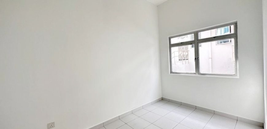 Maya Height @ Bandar Baru Seri Alam – 3 Storey Terrace House – FOR SALE Maya Height @ Bandar Baru Seri Alam – 3 Storey Terrace House – FOR SALE