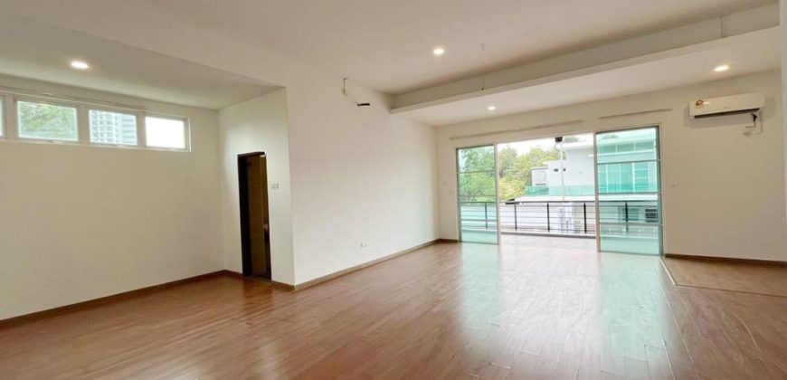 Austin Heights – 2 Storey Corner Semi Detached House – FOR SALE Austin Heights – 2 Storey Corner Semi Detached House – FOR SALE