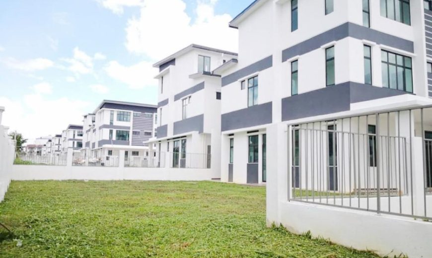 Mutiara Mas – 3 Storey End Lot Cluster House – FOR SALE Mutiara Mas – 3 Storey End Lot Cluster House – FOR SALE