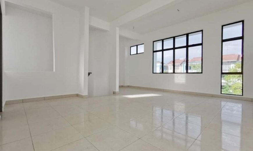 Mutiara Mas – 3 Storey End Lot Cluster House – FOR SALE Mutiara Mas – 3 Storey End Lot Cluster House – FOR SALE