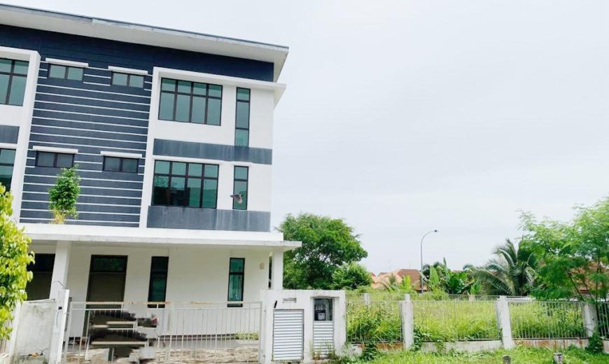 Mutiara Mas – 3 Storey Corner Cluster House – FOR SALE Mutiara Mas – 3 Storey Corner Cluster House – FOR SALE