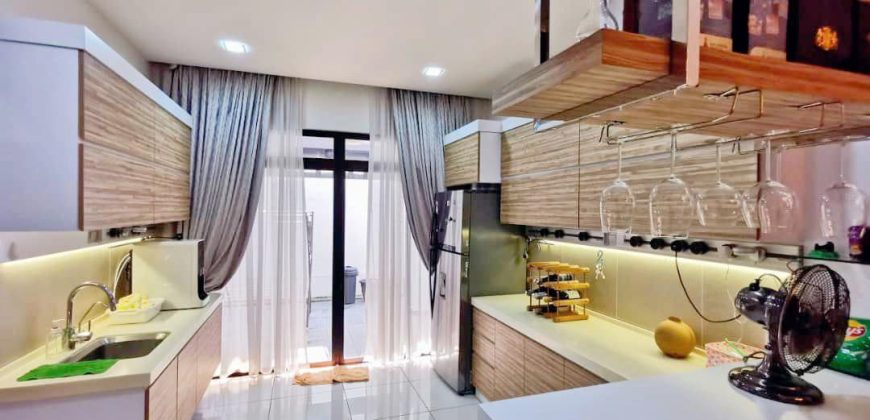 Horizon Hills – 2.5 Storey Cluster House – FOR SALE Horizon Hills – 2.5 Storey Cluster House – FOR SALE
