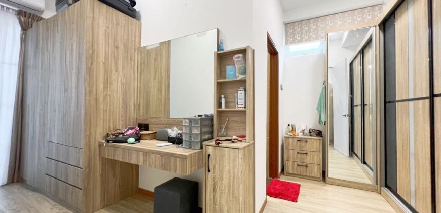 Austin Heights – 2 Storey Semi Detached – FOR SALE Austin Heights – 2 Storey Semi Detached – FOR SALE