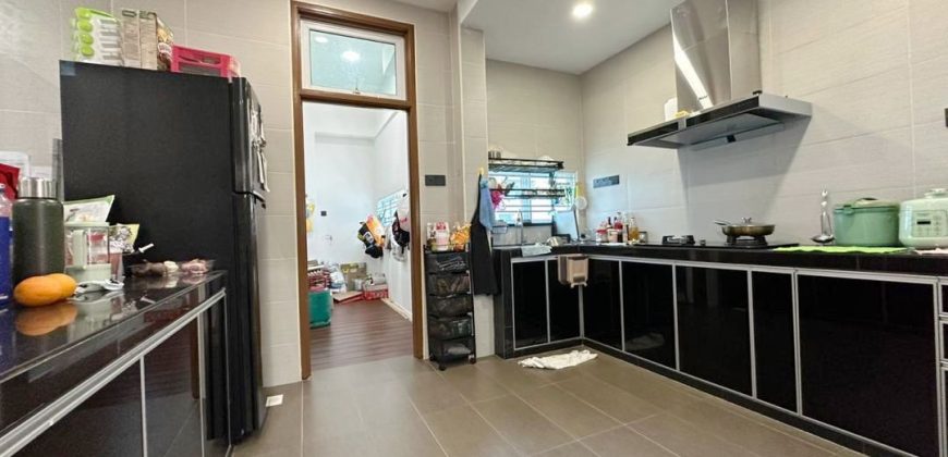 Austin Heights – 2 Storey Semi Detached – FOR SALE Austin Heights – 2 Storey Semi Detached – FOR SALE