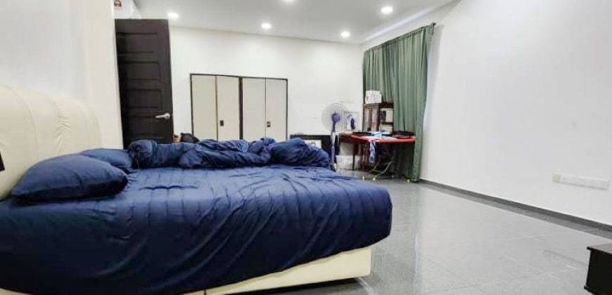 Mount Austin – Single Storey Corner Terrace House – FOR SALE Mount Austin – Single Storey Corner Terrace House – FOR SALE