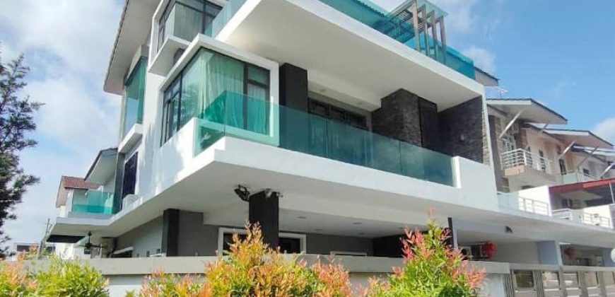 Mutiara Mas – 2.5 Storey Corner Terrace House – FOR SALE Mutiara Mas – 2.5 Storey Corner Terrace House – FOR SALE