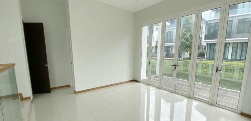 Senibong Cove – 3 Storey Bungalow House – FOR SALE Senibong Cove – 3 Storey Bungalow House – FOR SALE