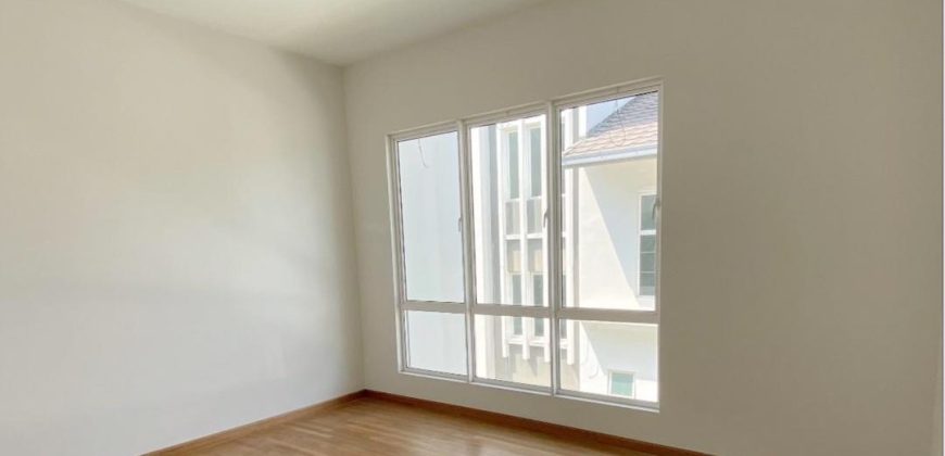 Senibong Cove – 3 Storey Bungalow House – FOR SALE Senibong Cove – 3 Storey Bungalow House – FOR SALE