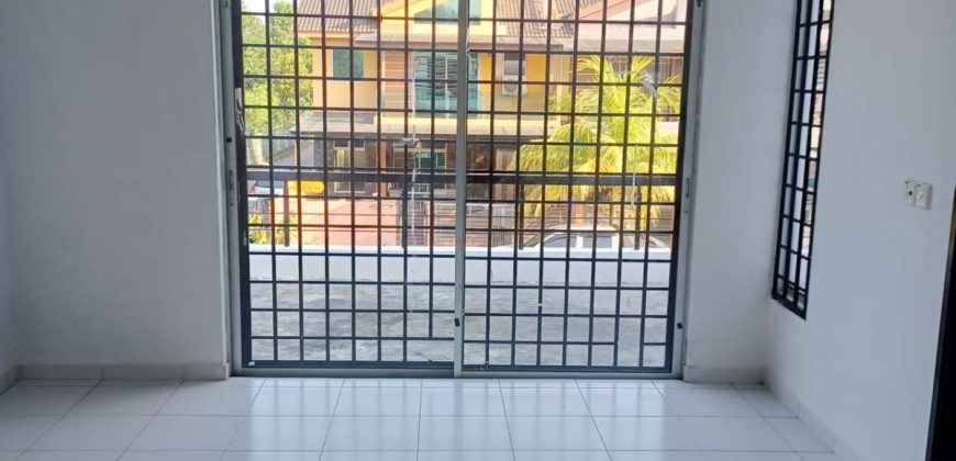 Setia Indah – 2 Storey End Lot Terrace House – FOR SALE Setia Indah – 2 Storey End Lot Terrace House – FOR SALE