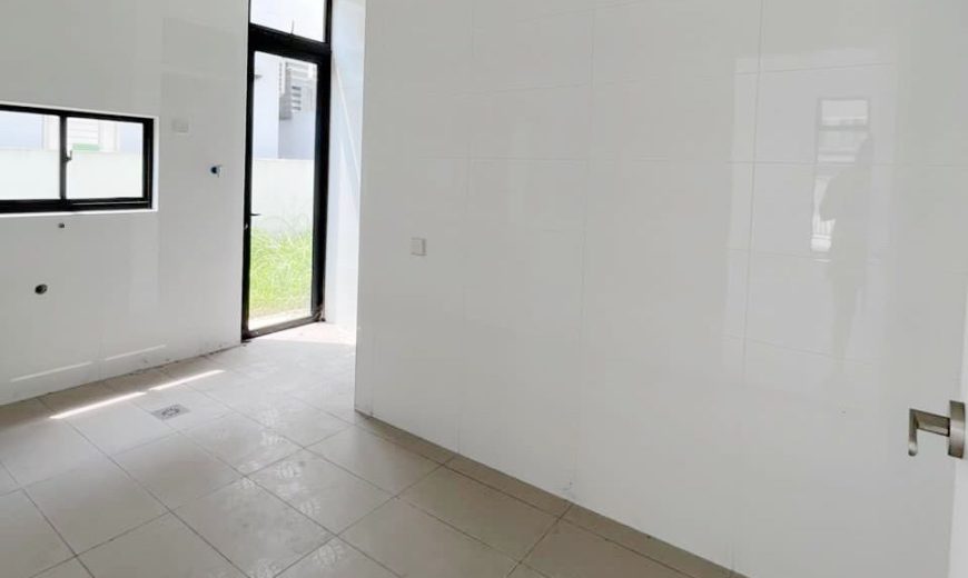 Setia Tropika – 2 Storey Cluster House – FOR SALE Setia Tropika – 2 Storey Cluster House – FOR SALE