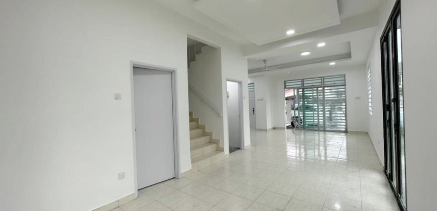 Taman Kempas Indah – 2 Storey Corner Terrace House FOR SALE Taman Kempas Indah – 2 Storey Corner Terrace House FOR SALE