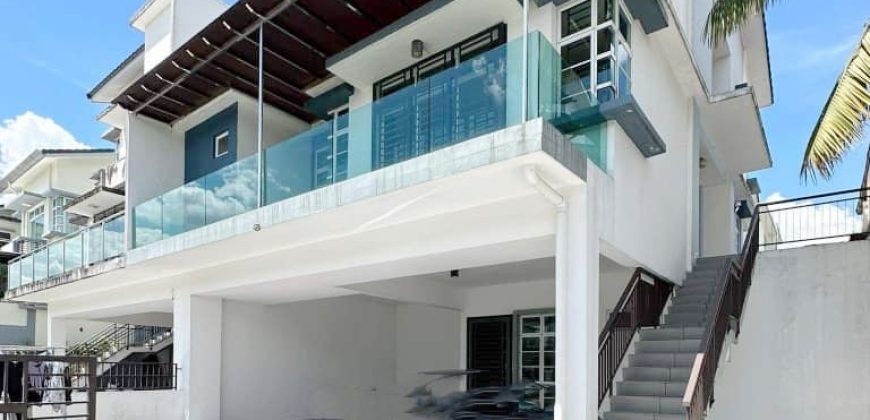Taman Pulai Bayu – 2.5 Storey Semi Detached House – FOR SALE