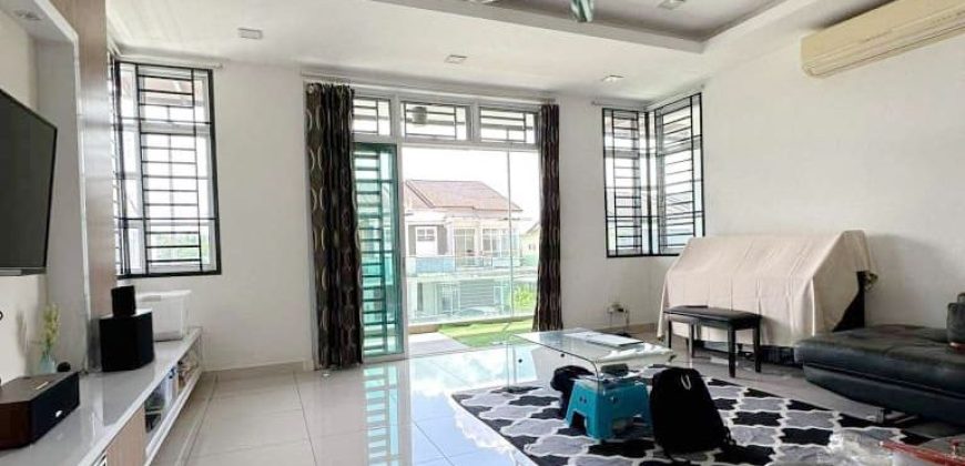 Taman Pulai Bayu – 2.5 Storey Semi Detached House – FOR SALE