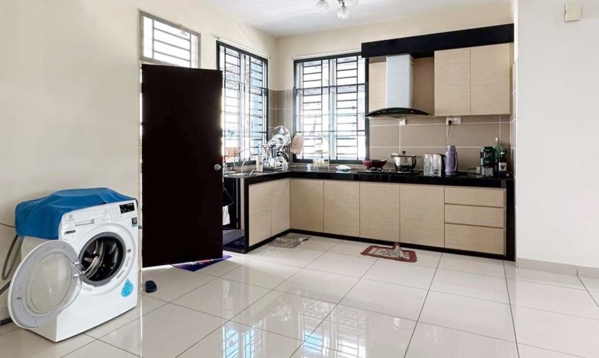 Taman Pulai Bayu – 2.5 Storey Semi Detached House – FOR SALE Taman Pulai Bayu – 2.5 Storey Semi Detached House – FOR SALE