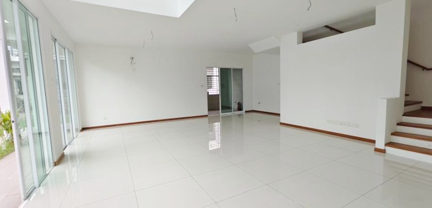 Isola Villa @ Senibong Cove – 3 Storey End Lot Semi Detached House – FOR SALE Isola Villa @ Senibong Cove – 3 Storey End Lot Semi Detached House – FOR SALE