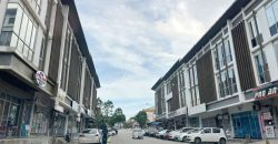Taman Cahaya Kota Puteri – 3 Storey Corner Shoplot – FOR RENT