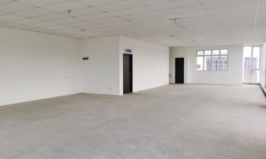 Taman Cahaya Kota Puteri – 3 Storey Corner Shoplot – FOR SALE Taman Cahaya Kota Puteri – 3 Storey Corner Shoplot – FOR SALE