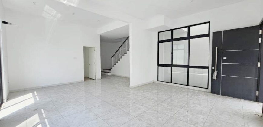 Setia Tropika – 2 Storey Cluster House – FOR SALE Setia Tropika – 2 Storey Cluster House – FOR SALE