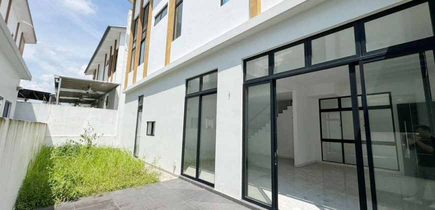 Setia Tropika – 2 Storey Cluster House – FOR SALE Setia Tropika – 2 Storey Cluster House – FOR SALE