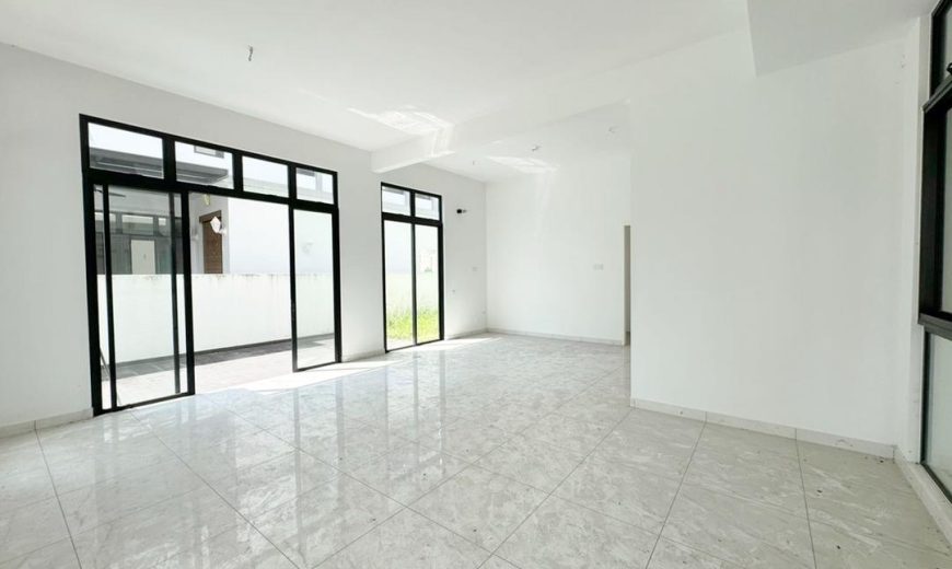 Setia Tropika – 2 Storey Cluster House – FOR SALE Setia Tropika – 2 Storey Cluster House – FOR SALE