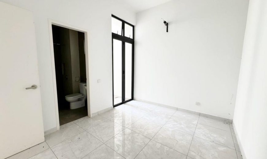 Setia Tropika – 2 Storey Cluster House – FOR SALE Setia Tropika – 2 Storey Cluster House – FOR SALE