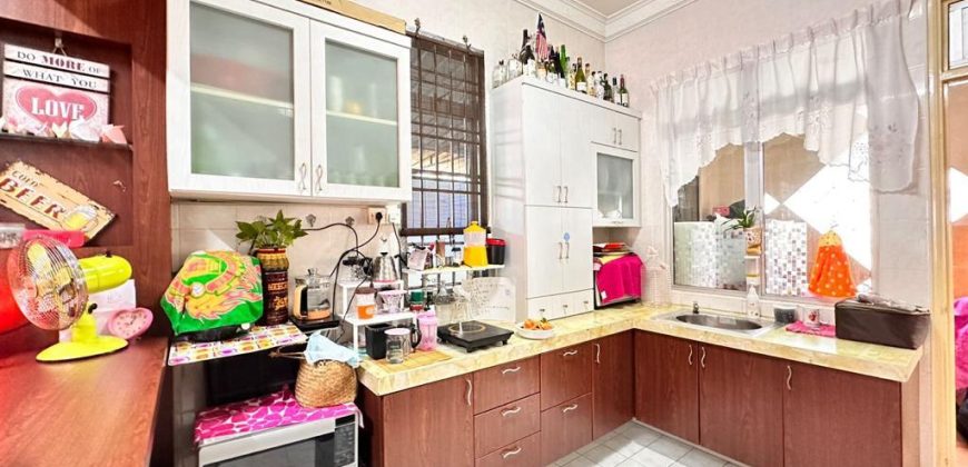 Mount Austin – 2 Storey End Lot Terrace House – FOR SALE Mount Austin – 2 Storey End Lot Terrace House – FOR SALE