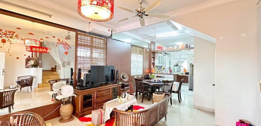 Mount Austin – 2 Storey End Lot Terrace House – FOR SALE Mount Austin – 2 Storey End Lot Terrace House – FOR SALE