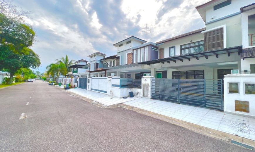 Taman Molek – 2 Storey Superlink House – FOR SALE Taman Molek – 2 Storey Superlink House – FOR SALE