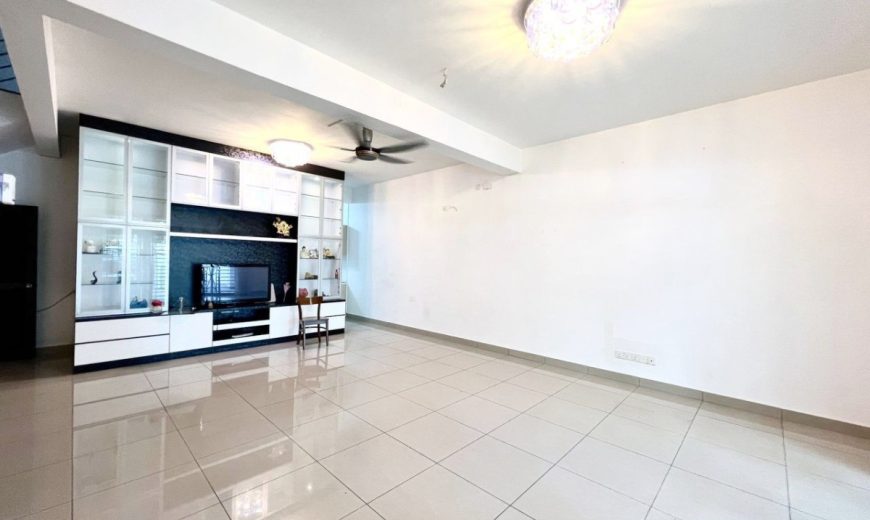 Taman Molek – 2 Storey Superlink House – FOR SALE Taman Molek – 2 Storey Superlink House – FOR SALE