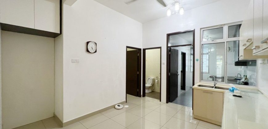 Taman Molek – 2 Storey Superlink House – FOR SALE Taman Molek – 2 Storey Superlink House – FOR SALE