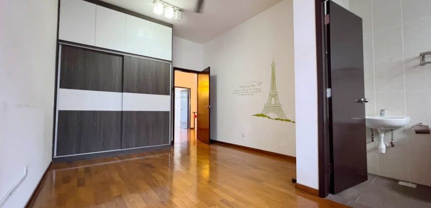 Taman Molek – 2 Storey Superlink House – FOR SALE Taman Molek – 2 Storey Superlink House – FOR SALE