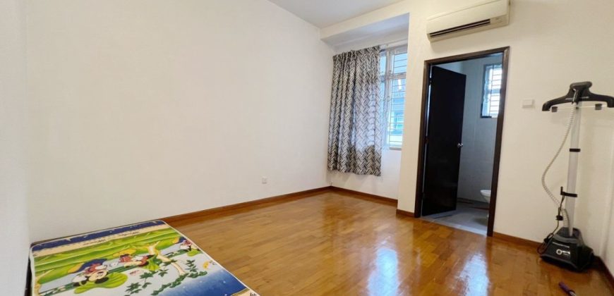 Taman Molek – 2 Storey Superlink House – FOR SALE Taman Molek – 2 Storey Superlink House – FOR SALE