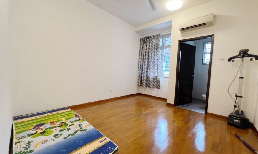 Taman Molek – 2 Storey Superlink House – FOR SALE Taman Molek – 2 Storey Superlink House – FOR SALE